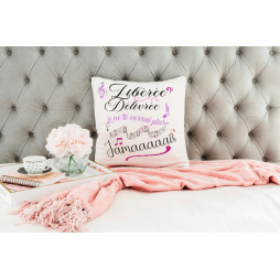 Coussin personnalisé blanc 35x35 cm avec le texte Libérée, délivrée – housse drôle et originale pour femme ou ado